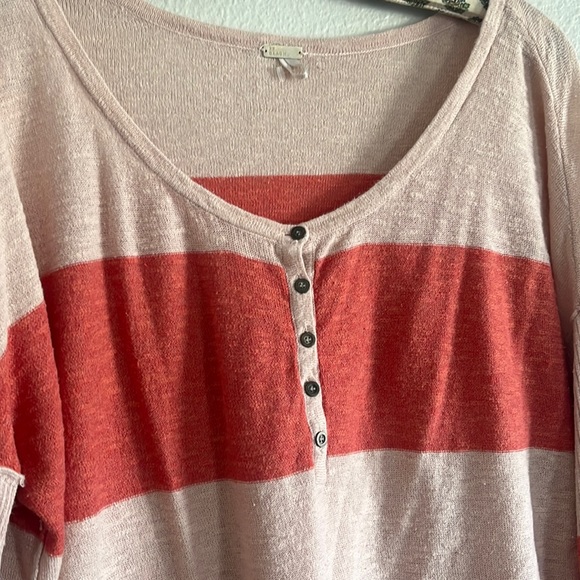 Free People Oversized Sweater - Picture 2 of 5